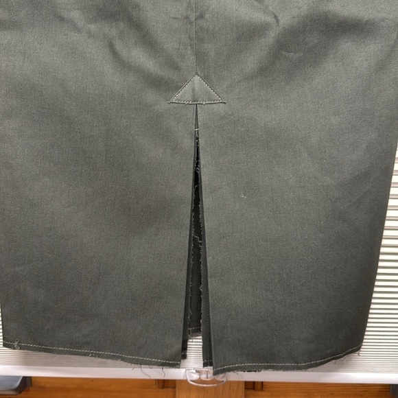 Tomas Maier Army Green Raw Edge Hem Slim Pencil Skirt Size 2 - Picture 6 of 10
